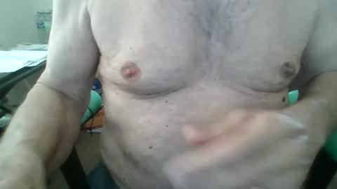 Snapshot of comeonmymouth chatting on 04-05-26, 08:39 comeonmymouth online show from 04-05-26, 08:39