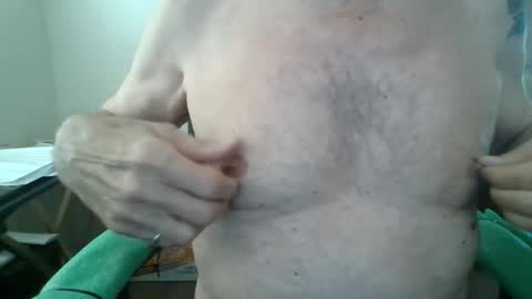 Snapshot of comeonmymouth chatting on 04-11-26, 03:49 comeonmymouth online show from 04-11-26, 03:49