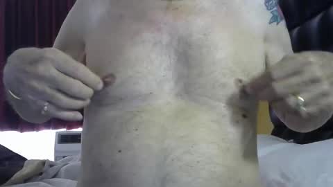 Snapshot of comeonmymouth chatting on 05-15-26, 03:19 comeonmymouth online show from 05-15-26, 03:19
