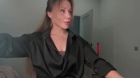 Snapshot of cometoseeme_ chatting on 09-13-25, 12:49 Alice online show from 09-13-25, 12:49