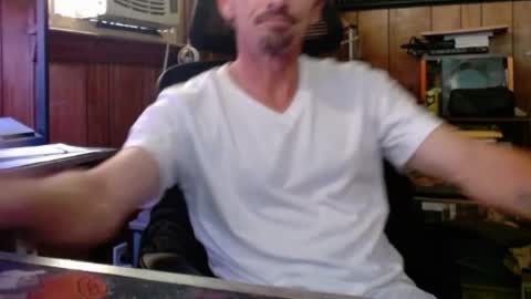 Snapshot of comic_king27 chatting on 06-11-26, 10:41 Nelson or ComicKing and sometime Peachy143 online show from 06-11-26, 10:41