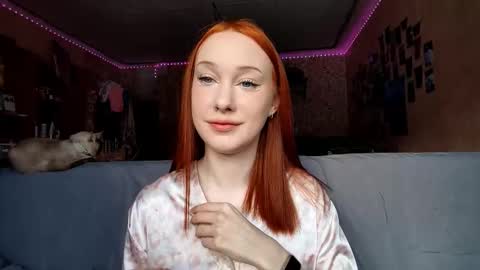 Snapshot of conchatimmers chatting on 12-15-25, 07:01 Lia online show from 12-15-25, 07:01