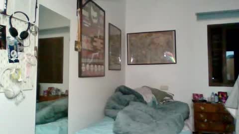 Snapshot of conejero_37 chatting on 05-09-26, 09:47 Jesus online show from 05-09-26, 09:47