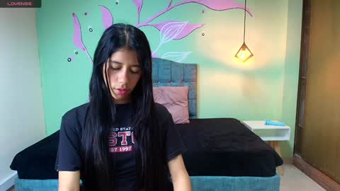 C O N N I E online show from 02-02-25, 12:02