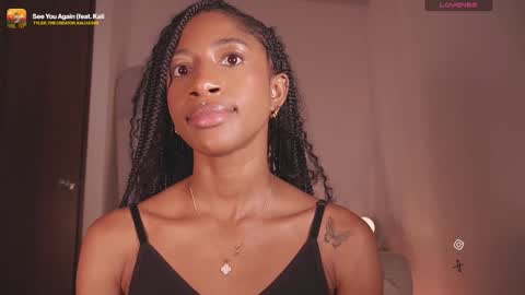 Snapshot of connie_west0 chatting on 12-31-24, 02:19   independent model online show from 12-31-24, 02:19