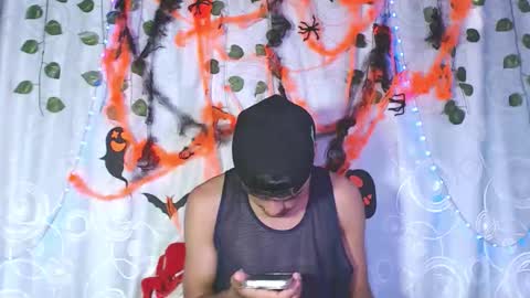 Snapshot of connor_michael chatting on 10-11-25, 08:29 connor_michael online show from 10-11-25, 08:29