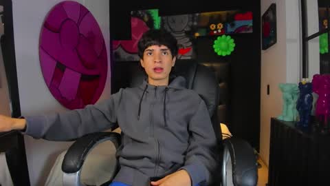 connor_stone_ online show from 11-19-25, 07:47