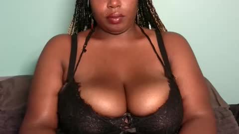 Snapshot of cookie1019 chatting on 10-22-25, 04:07 Cookie1019 online show from 10-22-25, 04:07