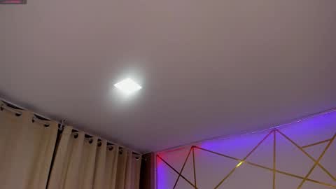 Snapshot of cookiesandboots chatting on 12-30-24, 04:42 Telary online show from 12-30-24, 04:42