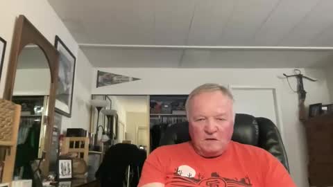 cookoosnest online show from 11-14-25, 04:00