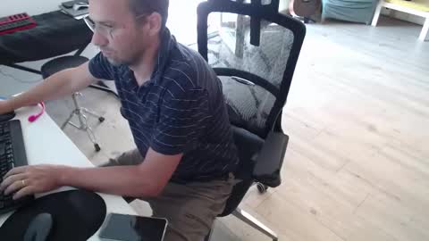 Snapshot of coolnerdguy79 chatting on 09-15-25, 07:19 coolnerdguy79 online show from 09-15-25, 07:19