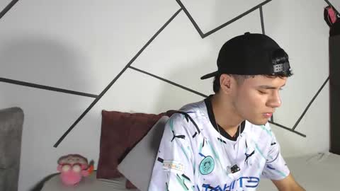 Snapshot of cooper_shiro chatting on 02-04-26, 01:17 shiro online show from 02-04-26, 01:17