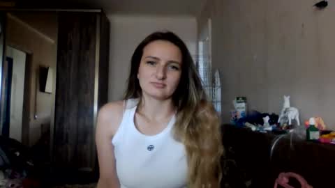 cora_fora online show from 06-09-26, 12:06