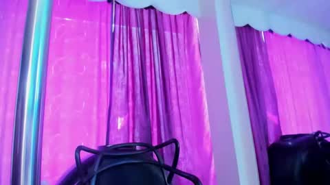 Snapshot of coral_gibson chatting on 01-14-25, 03:04 Coral online show from 01-14-25, 03:04
