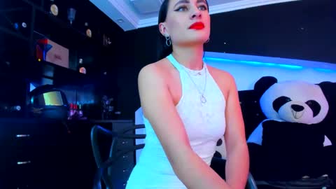 Snapshot of coral_gibson chatting on 01-15-25, 03:18 Coral online show from 01-15-25, 03:18