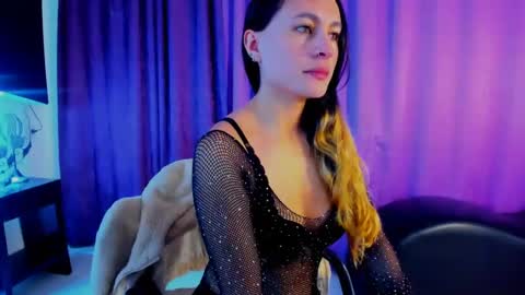Snapshot of coral_gibson chatting on 01-31-25, 12:07 Coral online show from 01-31-25, 12:07