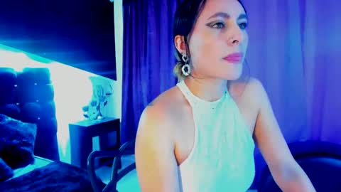 Snapshot of coral_gibson chatting on 02-06-25, 07:18 Coral online show from 02-06-25, 07:18