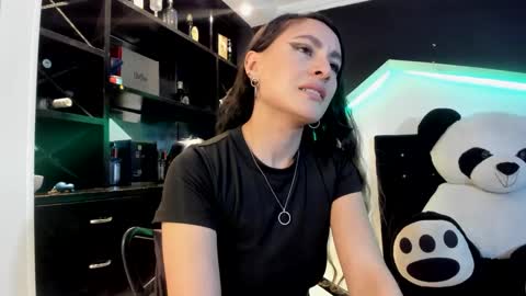 Snapshot of coral_gibson chatting on 02-25-25, 03:38 Coral online show from 02-25-25, 03:38