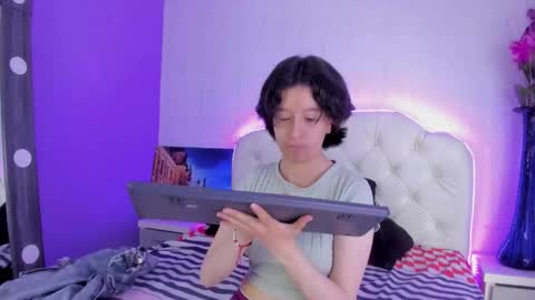 Snapshot of coralandocean chatting on 11-27-25, 12:40 Coral and Ocean online show from 11-27-25, 12:40