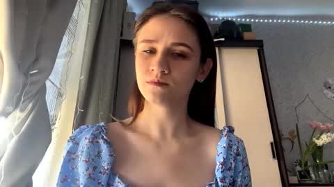 Snapshot of coraleegaler chatting on 03-10-26, 09:03 Aliya online show from 03-10-26, 09:03