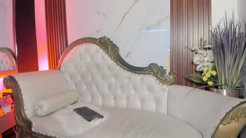 Coralie Bronson online show from 12-04-25, 08:39