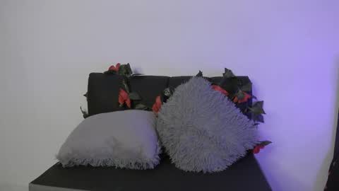 Snapshot of coraliebronson chatting on 01-17-26, 11:52 Coralie Bronson online show from 01-17-26, 11:52