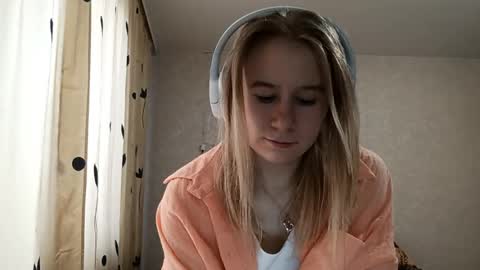 Niki online show from 05-31-26, 12:45