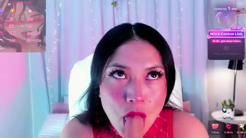 Coral Stefani online show from 12-17-25, 10:49