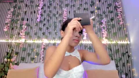 coralineross_ online show from 10-29-25, 10:50