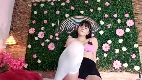 Coraline uwu     Bienvenidos al dulce mundo de Coraline    Hola amores soy Coraline  Una chica  tierna juguetona online show from 09-13-25, 12:21