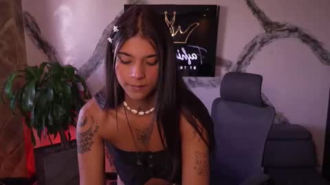 Coral online show from 12-03-25, 01:42