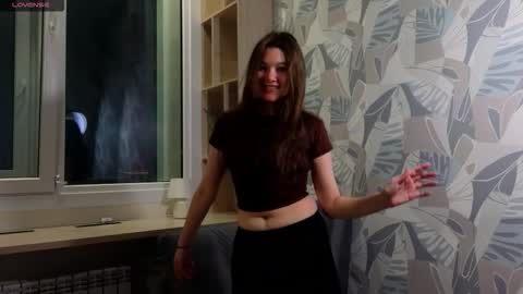 Snapshot of cordiacower chatting on 10-17-25, 03:47 Leya online show from 10-17-25, 03:47