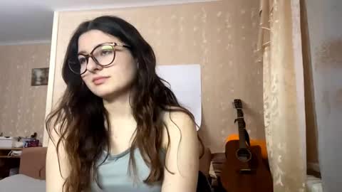 Snapshot of coreycorcoran chatting on 11-14-25, 01:10 Elisheva online show from 11-14-25, 01:10