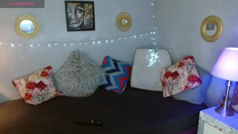 CORINNDUPONT online show from 05-08-26, 07:57