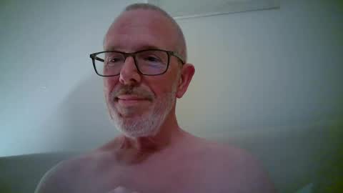 Snapshot of coriolis1957 chatting on 06-01-26, 10:00 coriolis1957 online show from 06-01-26, 10:00