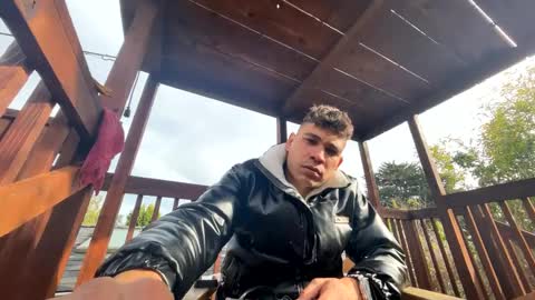 Snapshot of coronelking chatting on 01-04-25, 10:13 coronelking online show from 01-04-25, 10:13