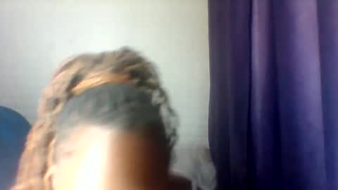 Snapshot of cortezblue chatting on 12-22-25, 02:36 blue online show from 12-22-25, 02:36