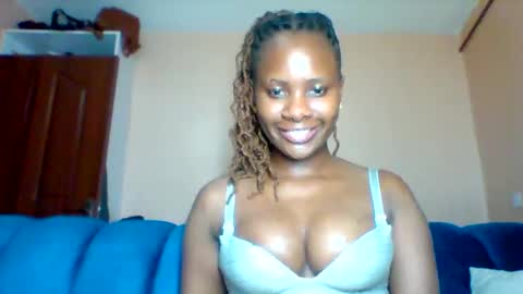 Snapshot of cortezblue chatting on 02-07-26, 10:35 blue online show from 02-07-26, 10:35