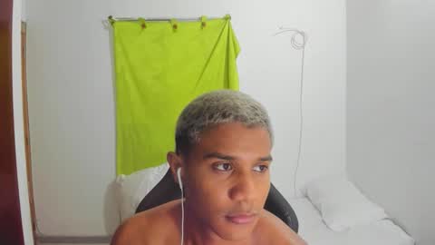 Snapshot of corzoethan chatting on 06-02-26, 05:26 Ethan online show from 06-02-26, 05:26