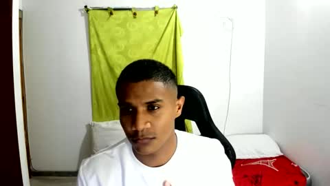Snapshot of corzoethan chatting on 06-09-26, 12:11 Ethan online show from 06-09-26, 12:11