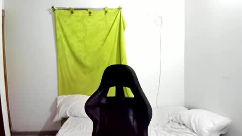 Snapshot of corzoethan chatting on 06-28-26, 04:40 Ethan online show from 06-28-26, 04:40
