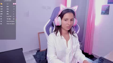 Lunita online show from 02-11-26, 02:11