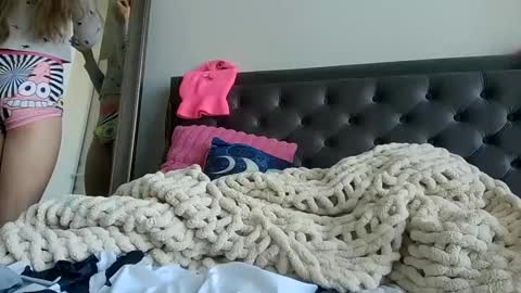 cosmicbae777 online show from 11-12-25, 03:45