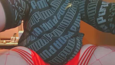 Snapshot of cosmicjones88 chatting on 02-13-25, 04:54 cosmicjones88 online show from 02-13-25, 04:54