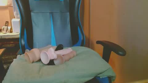 Snapshot of cosmicjones88 chatting on 03-10-25, 05:54 cosmicjones88 online show from 03-10-25, 05:54