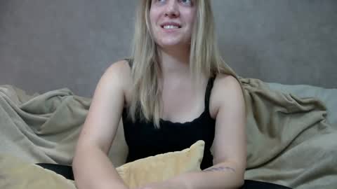 cosmo_blondiee online show from 11-11-25, 11:32