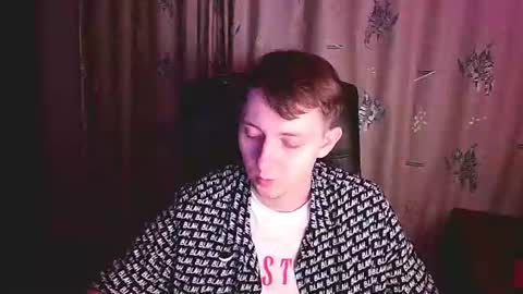 Snapshot of cosmonudes chatting on 07-07-26, 07:18 Barry online show from 07-07-26, 07:18
