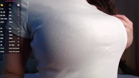 Snapshot of cosmos_baby chatting on 01-05-25, 09:05 Luna online show from 01-05-25, 09:05