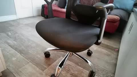 Snapshot of cotosmith chatting on 12-16-24, 01:54 Cotosmith online show from 12-16-24, 01:54