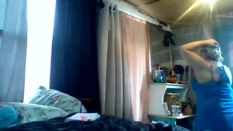 Snapshot of cotybonilla chatting on 02-07-25, 06:34 Leftys Way online show from 02-07-25, 06:34